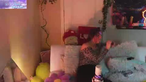 Snapshot of mj_vodkagirls chatting on 02/19/25, 06:21 Hera Tethra Bathtub stream 20k followers Ask about our custom videos3 online show from 02/19/25, 06:21