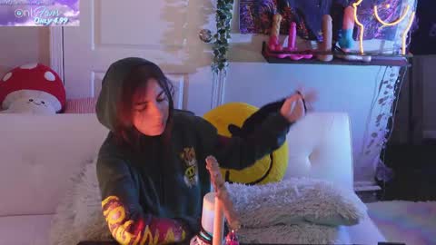 Snapshot of mj_vodkagirls chatting on 02/24/25, 02:58 Hera Tethra Bathtub stream 20k followers Ask about our custom videos3 online show from 02/24/25, 02:58