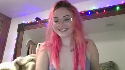 Snapshot of mjandkt chatting on 12/17/25, 05:13 mjandkt online show from 12/17/25, 05:13