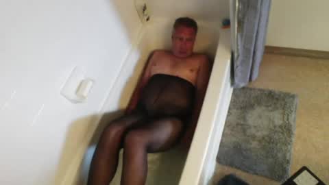 Snapshot of mjeffrey460699861 chatting on 06/16/26, 06:10 mjeffrey460699861 online show from 06/16/26, 06:10