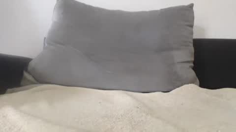 mlkjh49 online show from 10/21/25, 01:12