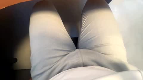 Snapshot of mmaestro42 chatting on 11/05/25, 09:20 mmaestro42 online show from 11/05/25, 09:20