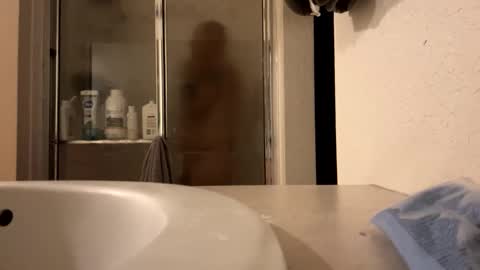 mmartinez7 online show from 10/27/25, 03:32