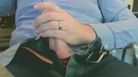 Snapshot of mmfan333 chatting on 11/17/25, 07:30 mmfan333 online show from 11/17/25, 07:30