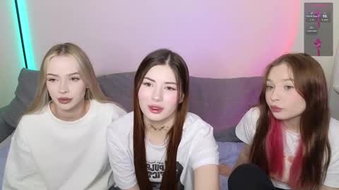 Snapshot of mmkakpoxyi22 chatting on 01/14/25, 06:07 alice and ray online show from 01/14/25, 06:07