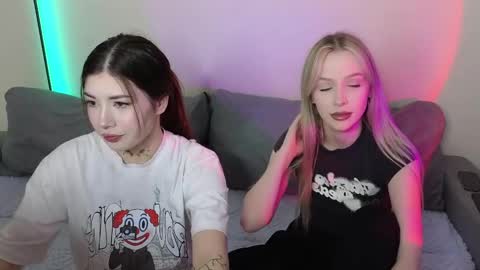 Snapshot of mmkakpoxyi22 chatting on 01/28/25, 03:35 alice and ray online show from 01/28/25, 03:35