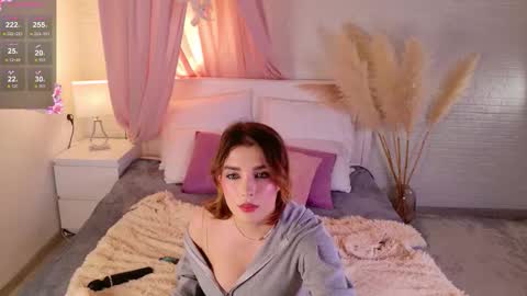 Snapshot of mmm__yes chatting on 02/04/26, 02:01 Michaela online show from 02/04/26, 02:01