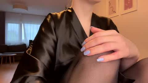 Snapshot of mmm_sweety_kitty chatting on 12/02/24, 12:51 mmm_sweety_kitty online show from 12/02/24, 12:51