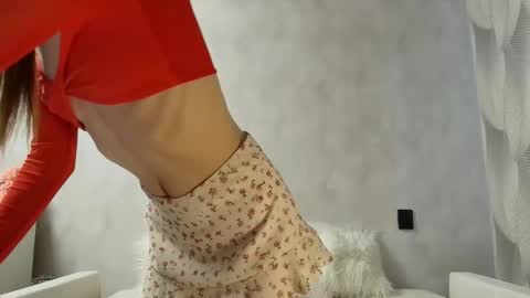 Snapshot of mmmeoww chatting on 02/25/26, 02:16 Ariela online show from 02/25/26, 02:16