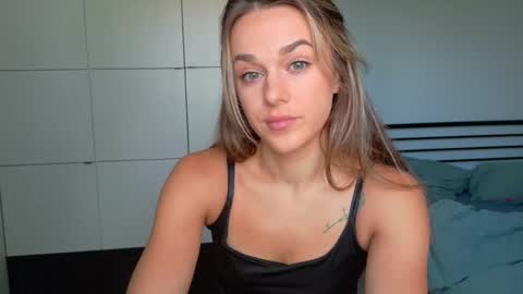 mmminnie online show from 10/07/25, 01:30