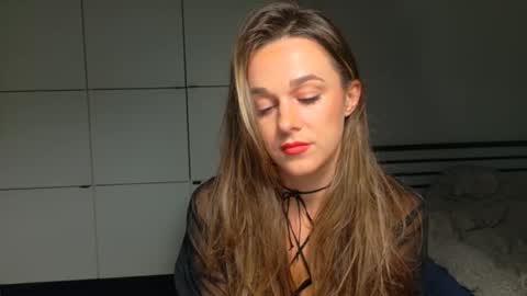 mmminnie online show from 11/24/25, 02:39