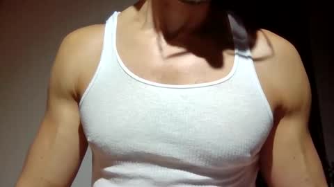 Snapshot of mmuscularman chatting on 02/06/26, 07:45 mmuscularman online show from 02/06/26, 07:45