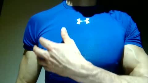 Snapshot of mmuscularman chatting on 02/20/26, 07:21 mmuscularman online show from 02/20/26, 07:21