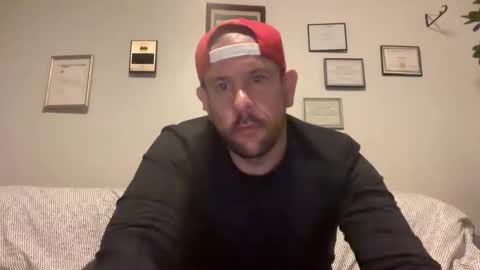 Snapshot of mnbttmguylking chatting on 10/04/25, 05:05 TightHoleMPLS online show from 10/04/25, 05:05