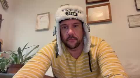 Snapshot of mnbttmguylking chatting on 10/16/25, 01:23 TightHoleMPLS online show from 10/16/25, 01:23