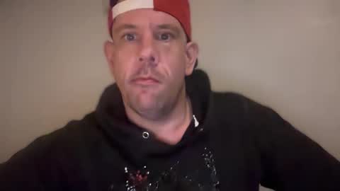 Snapshot of mnbttmguylking chatting on 12/15/25, 01:59 TightHoleMPLS online show from 12/15/25, 01:59