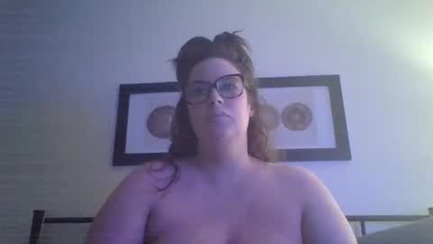 Snapshot of mngirlie chatting on 09/09/25, 03:50 MnGirlie online show from 09/09/25, 03:50