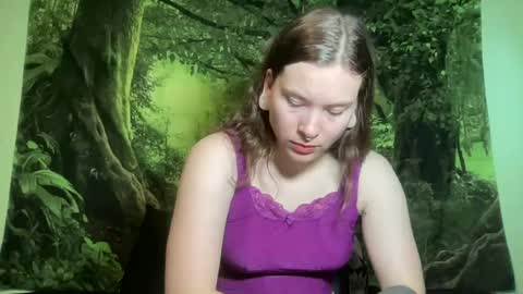Snapshot of mo0n_goddess chatting on 07/07/26, 02:58 Misty online show from 07/07/26, 02:58