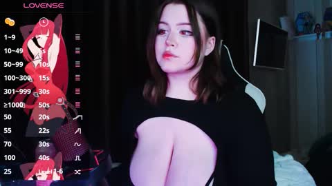 Snapshot of mo_atsui chatting on 03/25/26, 12:55 Hello Im Mo online show from 03/25/26, 12:55