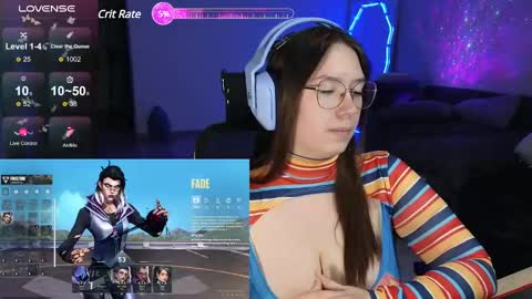 Snapshot of moaning___lisa chatting on 01/09/25, 07:18 to support follow the fanclub online show from 01/09/25, 07:18