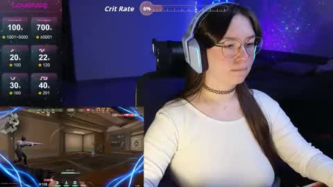 Snapshot of moaning___lisa chatting on 11/07/25, 01:22 to support follow the fanclub online show from 11/07/25, 01:22