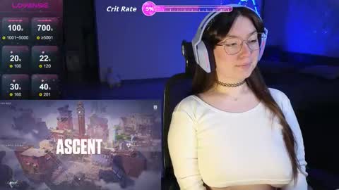 Snapshot of moaning___lisa chatting on 12/14/25, 07:58 to support follow the fanclub online show from 12/14/25, 07:58