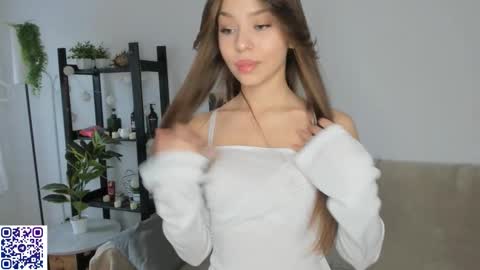 Snapshot of moanshade chatting on 10/09/25, 01:09 CandyStacy online show from 10/09/25, 01:09