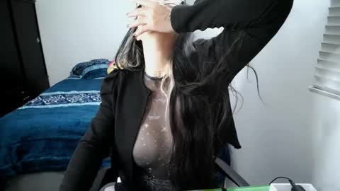 Snapshot of mocca_117 chatting on 03/24/26, 11:04 Sam online show from 03/24/26, 11:04