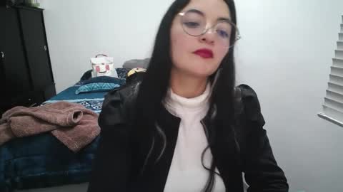 Snapshot of mocca_117 chatting on 03/27/26, 12:05 Sam online show from 03/27/26, 12:05