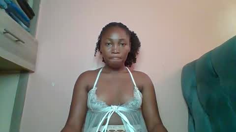 Snapshot of mochakei chatting on 03/17/26, 10:29 mochakei online show from 03/17/26, 10:29