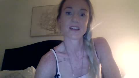 Snapshot of mockingbirds91 chatting on 06/10/26, 05:50 mockingbirds91 online show from 06/10/26, 05:50