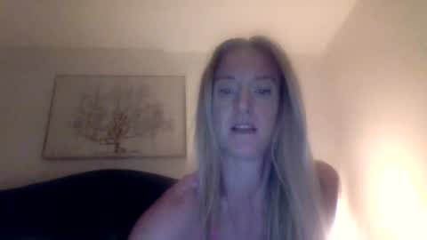 Snapshot of mockingbirds91 chatting on 06/24/26, 06:23 mockingbirds91 online show from 06/24/26, 06:23