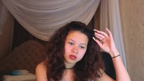 Snapshot of moco_choco chatting on 09/17/25, 01:29 moco_choco online show from 09/17/25, 01:29