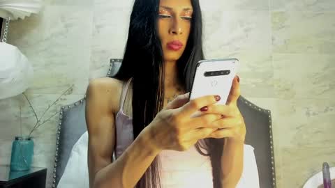 Sophia  online show from 04/07/26, 07:47