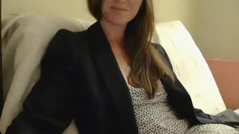 Aurora online show from 11/20/25, 11:48