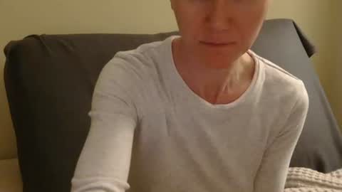 Snapshot of modesta1413 chatting on 03/31/26, 09:37 Aurora online show from 03/31/26, 09:37