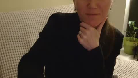 Snapshot of modesta1413 chatting on 04/03/26, 09:02 Aurora online show from 04/03/26, 09:02