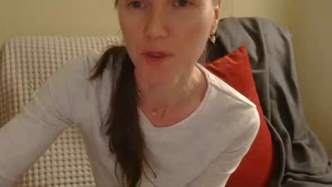 Snapshot of modesta1413 chatting on 04/15/26, 09:48 Aurora online show from 04/15/26, 09:48