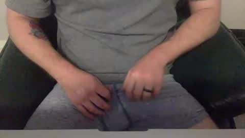 Snapshot of modifiedcanuck chatting on 01/16/25, 09:40 MODifiedCanuck online show from 01/16/25, 09:40