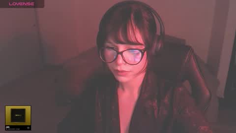 Snapshot of modjo_ chatting on 11/09/25, 02:10 Modjo online show from 11/09/25, 02:10