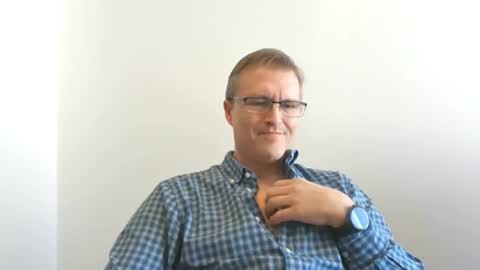 Moe online show from 09/25/25, 07:17