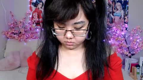 Molly online show from 04/11/26, 03:33