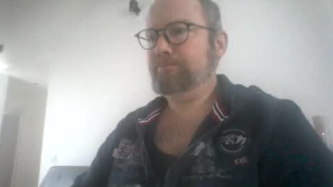 Snapshot of mofu781s chatting on 12/04/24, 07:28 mofu781s online show from 12/04/24, 07:28