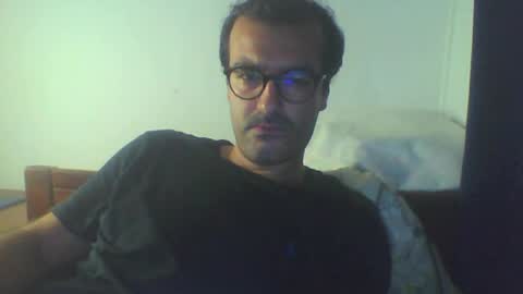 Snapshot of mohamed44j chatting on 08/01/26, 07:13 Hannibal online show from 08/01/26, 07:13