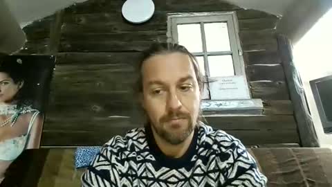 Snapshot of moi9876543210 chatting on 11/07/25, 09:09 Julien online show from 11/07/25, 09:09