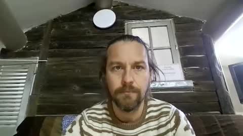 Snapshot of moi9876543210 chatting on 11/21/25, 09:19 Julien online show from 11/21/25, 09:19