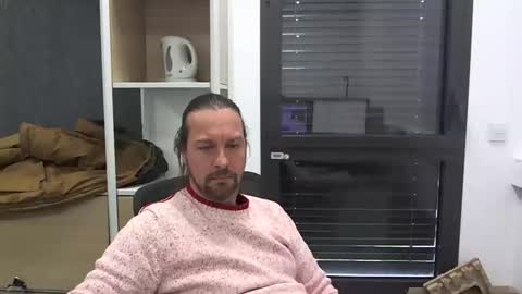 Snapshot of moi9876543210 chatting on 02/02/26, 10:47 Julien online show from 02/02/26, 10:47