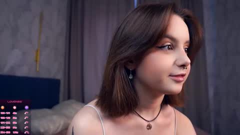 My name is Eda online show from 10/19/25, 05:08