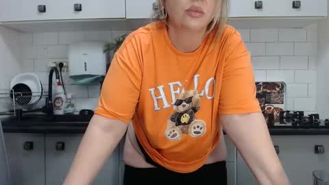 erika online show from 01/14/25, 06:07