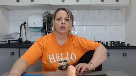 erika online show from 01/27/25, 12:26